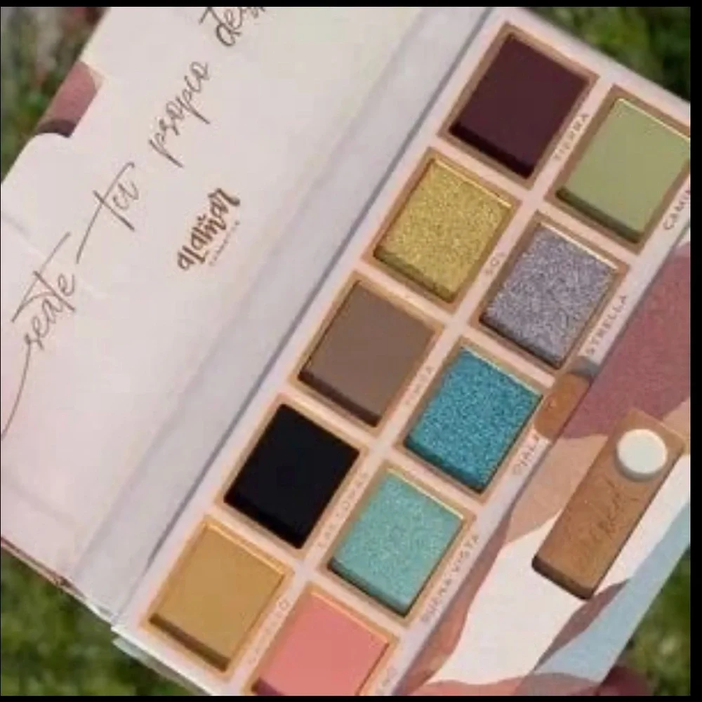 NEW In Box Alamar Cosmetics Destino Eyeshadow Palette 10 Color